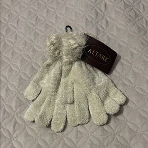 Altare Cream Fuzzy Gloves